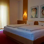 Hotel Hainberg Garni 3*