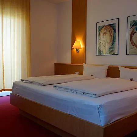 فندق Hainberg Garni 3*