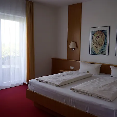 فندق Hainberg Garni 3*