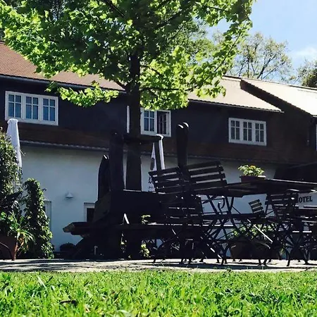 فندق Hainberg Garni Ebersbach-Neugersdorf