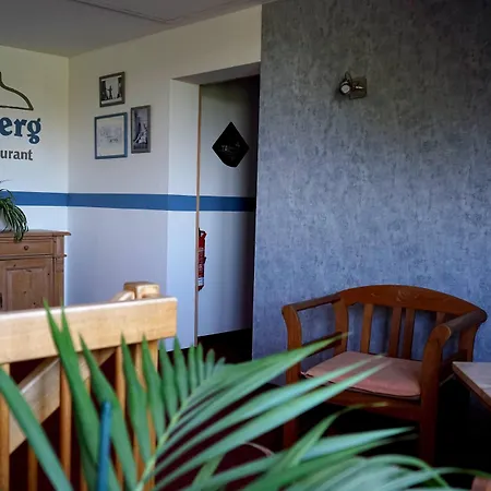 Hainberg Garni Hotel 3*